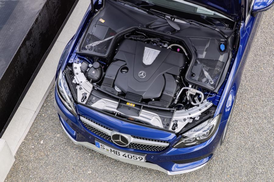  Mercedes-Benz C400 4Matic Cabriolet AMG Line 2016 года  (фото 19 из 30)